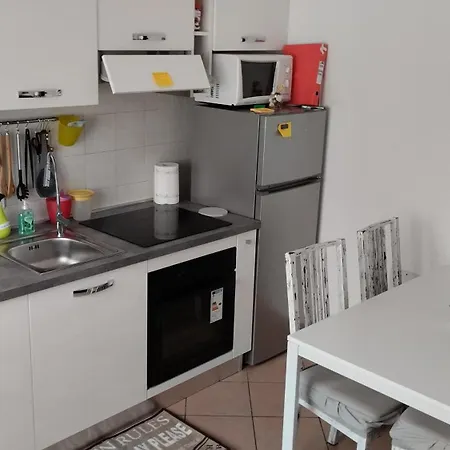 Comodita A Due Passi Dal Centro Di Апартаменты Вербания